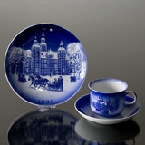 Rosenborg Castle - 1990 Desiree Hans Christian Andersen Christmas plate, cake plate