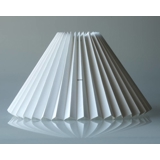 Pleated lamp shade of white flax fabric sidelength 21cm to reading lamp - For E27 socket with rings