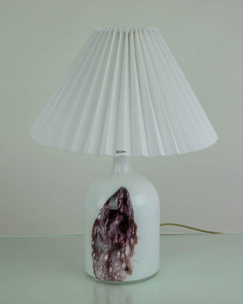 Plissé lampeskærm i hvid chintz stof, sidelængde 25cm