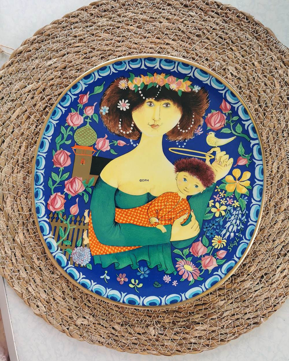 1982 Gustavsberg kunstjuleplatte, Jomfru Maria med Jesusbarnet