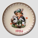 Hummel Jahresteller 1986 mit Junge mit Kaninchen