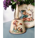 Hummel Annual Bell 1979 Girl sitting with basket