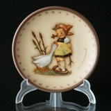 Hummel Annual plaquette 1974 Goose Girl, Miniature Plate