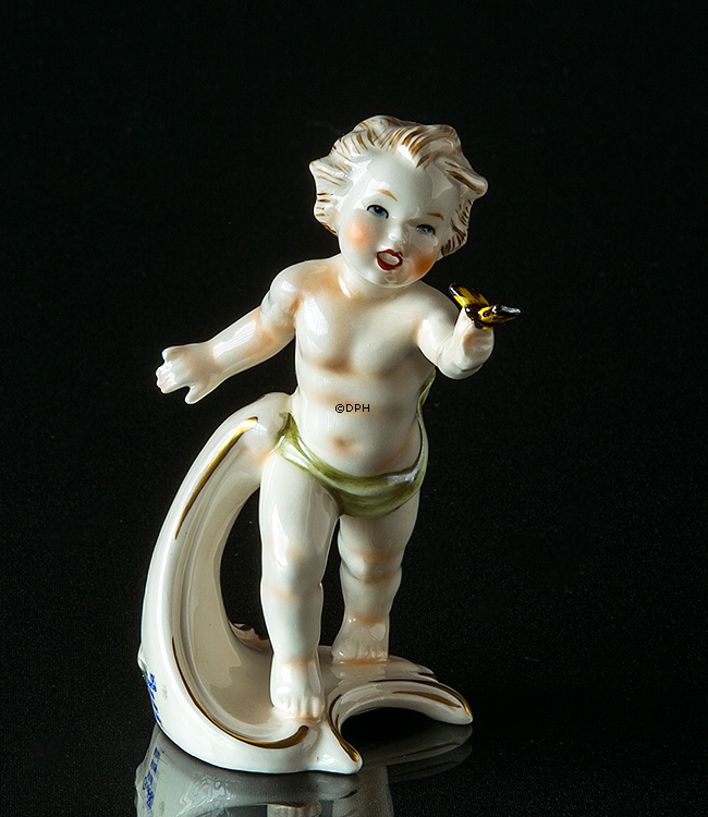 Goebel Hummel månedsfigur Maj dreng løber med sommerfugl