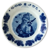 1979 Jenny Nystrom Christmas plate, pixie feeding birds