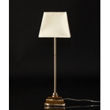 Bordlampe guld finish med rektangulær fod og lampskærm