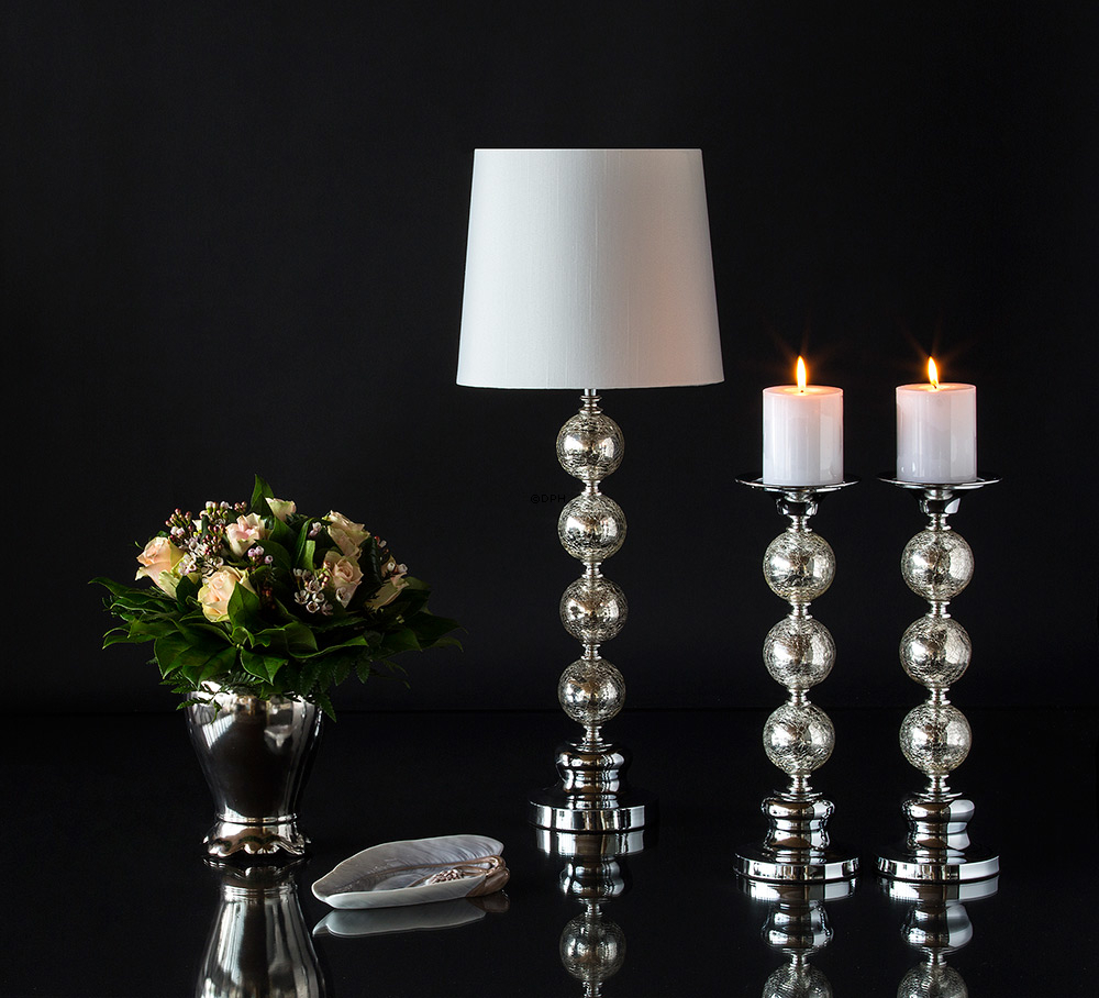 Bordlampe med kugler i krakkeleret glass og skærm