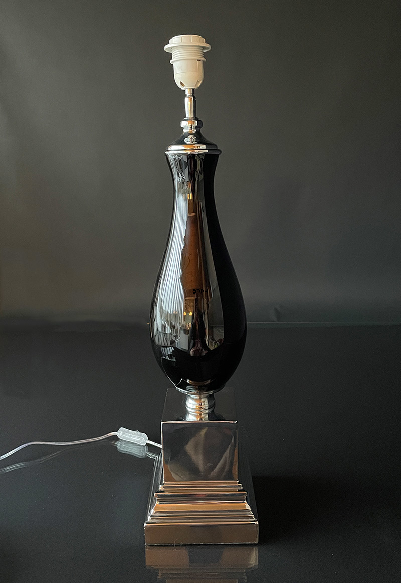 Bordlampe i krom/sølv og sort UDEN skærm