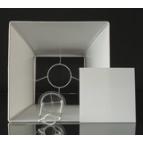 Firkantet lampeskærm 36 cm i højden, hvid silke (Vedr. 2. sortering - se beskrivelse)