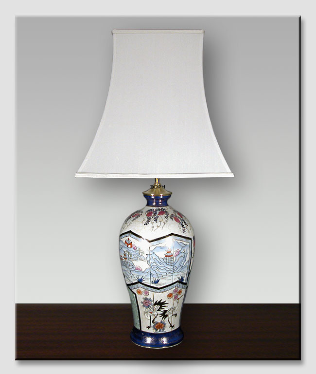 Firkantet lampeskærm 38 cm i højden, hvid silke (Vedr. 2. sortering - se beskrivelse)