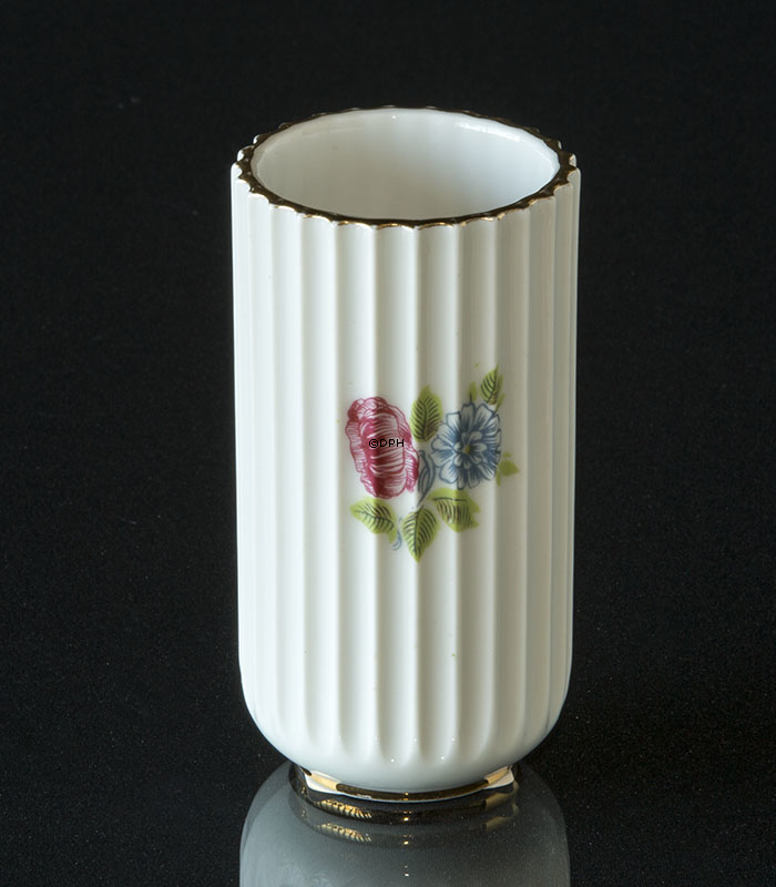 Riflet Lyngby vase med blomster, lille