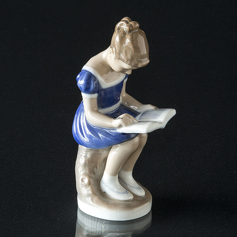 Lyngby læsende pige nr. 95