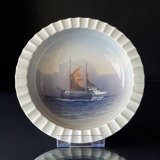 Bowl with ship