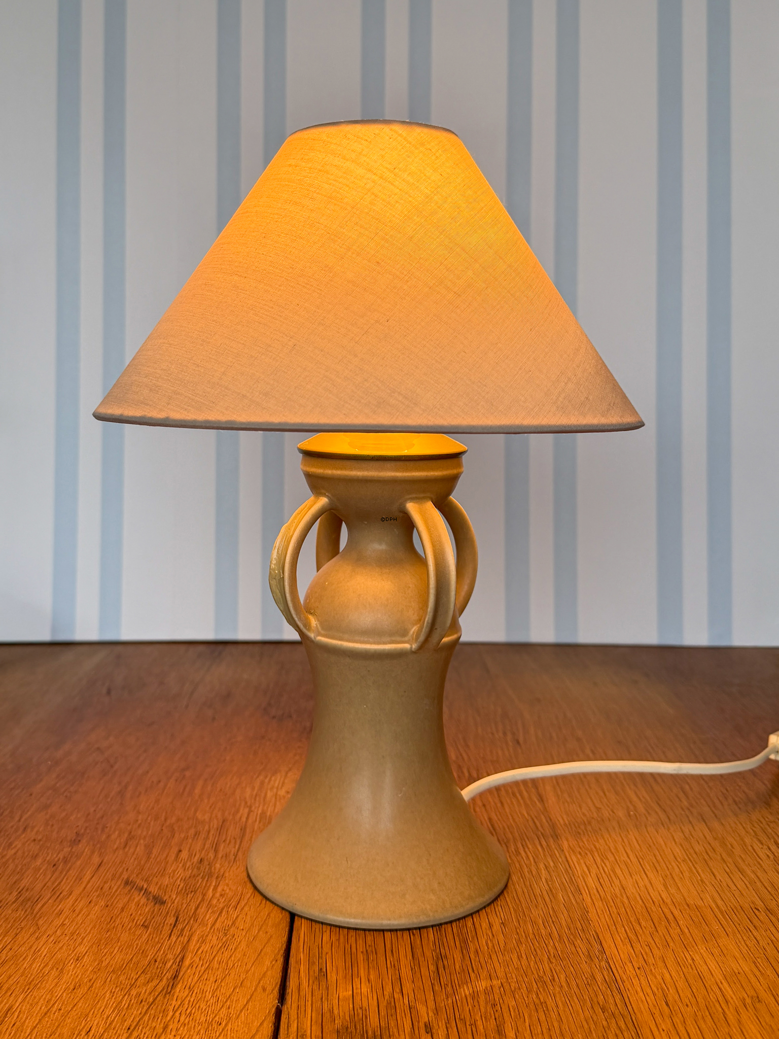 Le Klint 309 bordlampe i stentøj