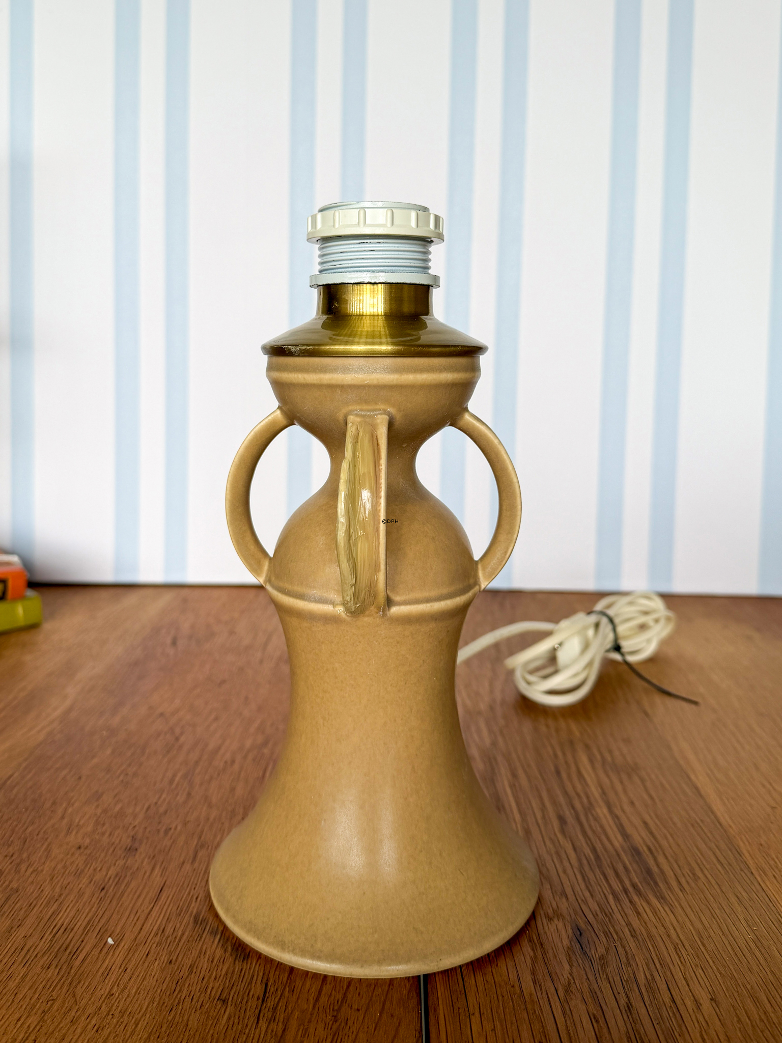 Le Klint 309 bordlampe i stentøj