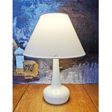 Rund lampeskærm høj model 19 cm i højden, hvid chintz stof, (evt. Holmegaard Apoteker lampe, mini nr. 4363273)