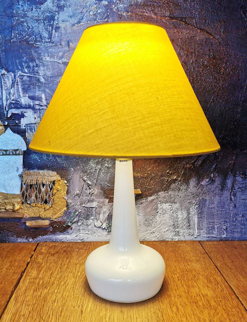 Rund lampeskærm høj model 19 cm i højden, gul chintz stof,