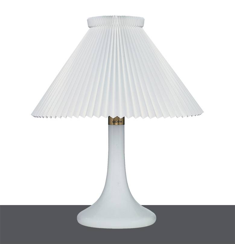 Le Klint 363 Bordlampe i blankt hvidt glas, brugt - Udgået af produktion