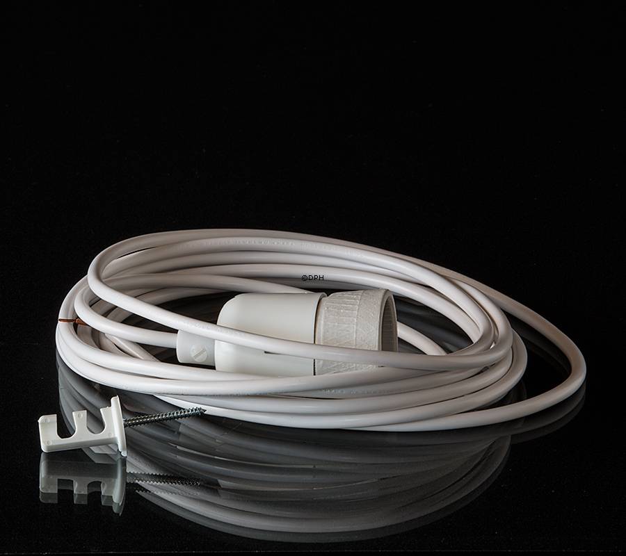 Le Klint Hvid pendelophæng med porcelænsfatning MAX 150 W til pendler og lygter