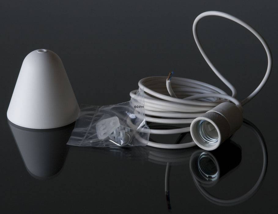 Le Klint Hvid pendelophæng med porcelænsfatning MAX 150 W til pendler og lygter