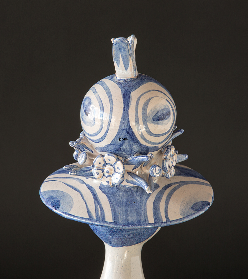 Wiinblad årstidsfigur, forår, håndmalet, blå/hvid, højde 30 cm