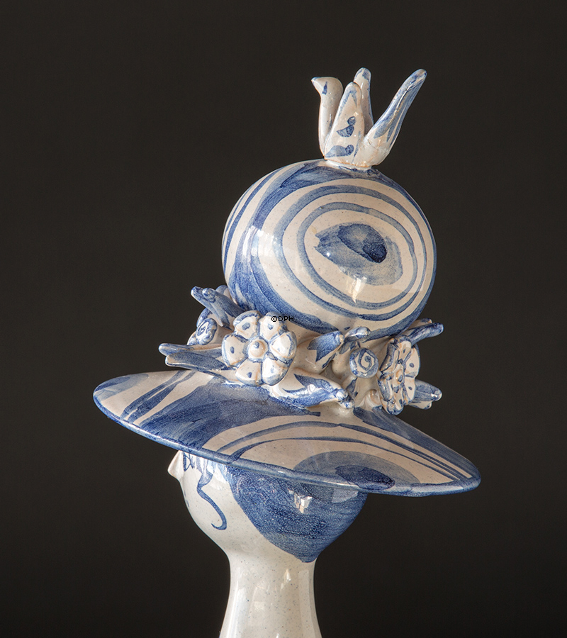 Wiinblad årstidsfigur, forår, håndmalet, blå/hvid, højde 30 cm