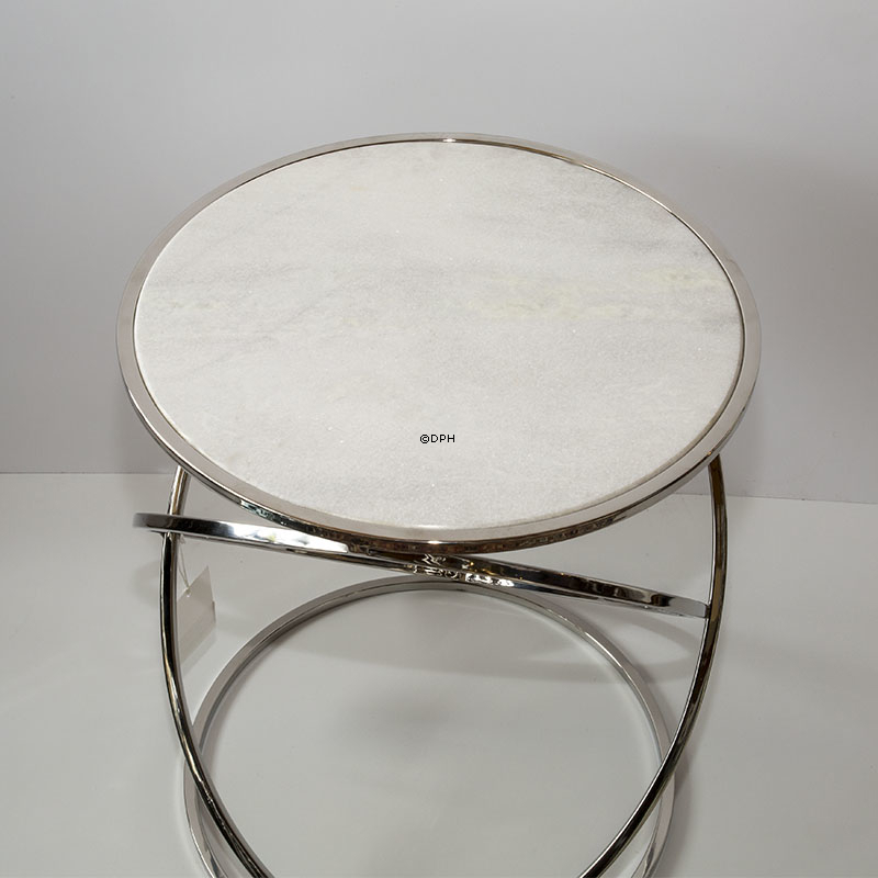 Rundt bord med bordplade af hvid sten