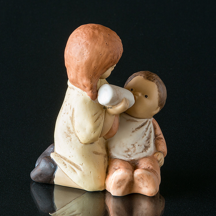 Goebel Hummel Nina og Marco den første drik