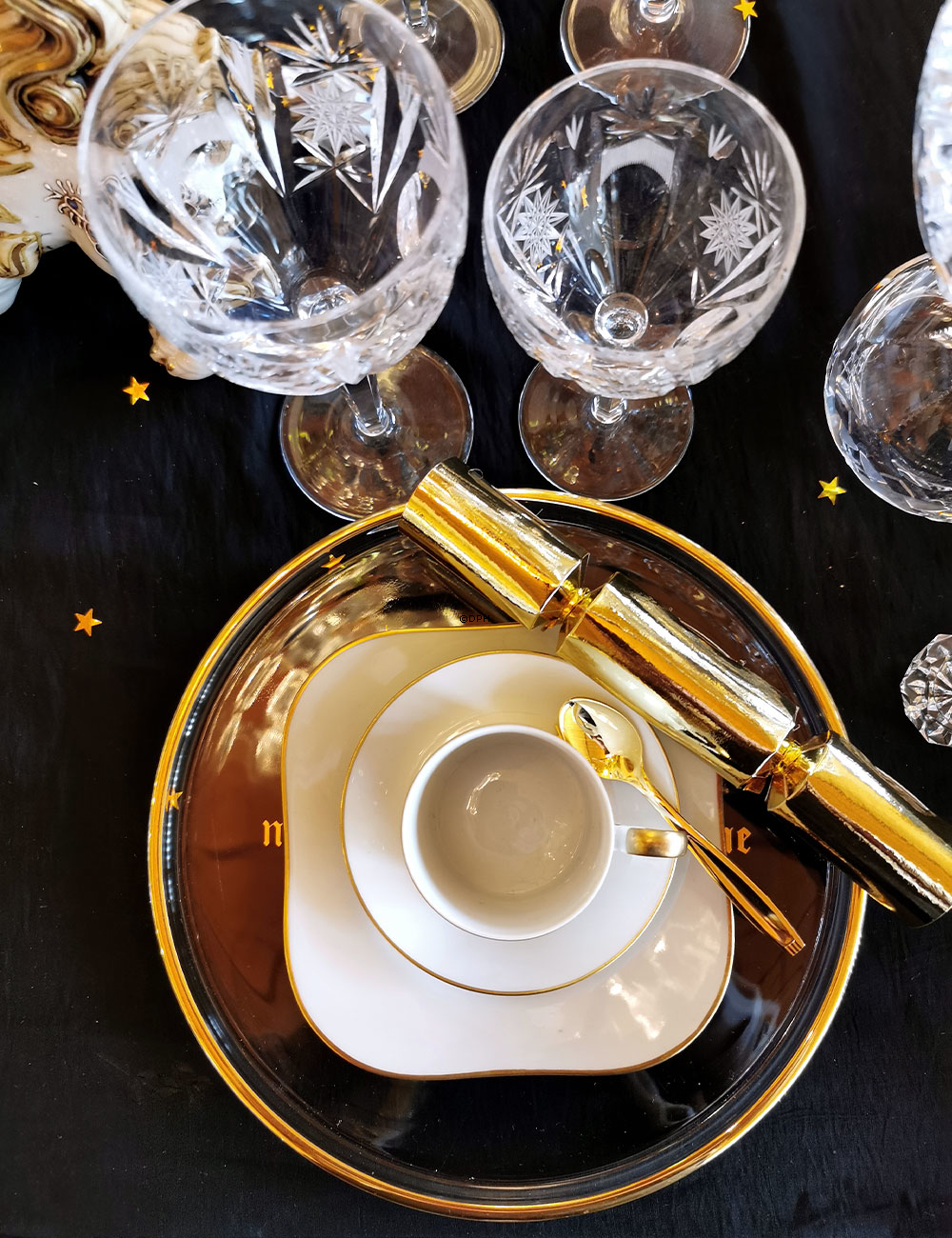 1970 Orrefors årsplatte i glas, Motiv i guldstreg: Notre Dame!!!!