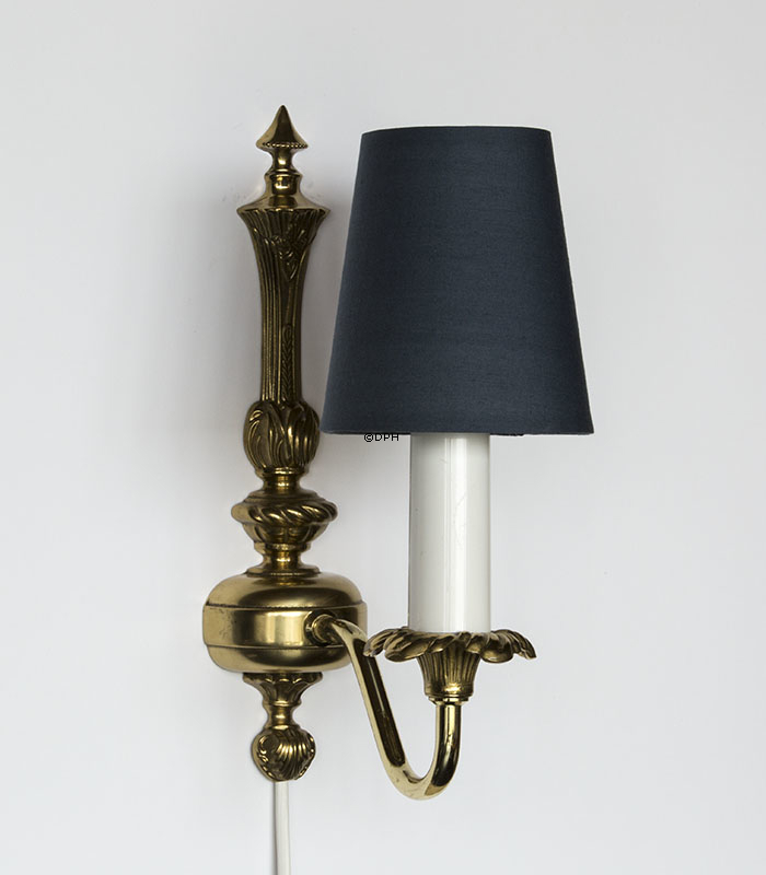 Lampetskærm i blå chintz. God til væglamper/lysekrone mv,