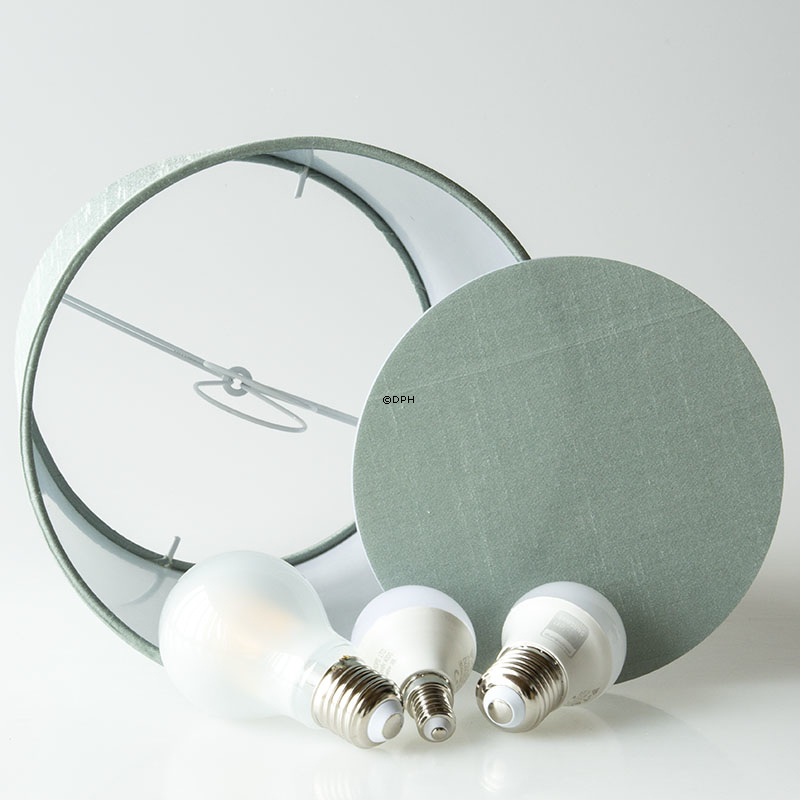 Rund cylinderformet lampeskærm 18 cm i højden, lys grøn silke stof