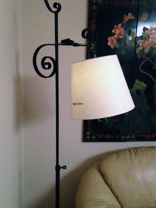 Rund cylinderformet lampeskærm til læselampe 22 cm i højden, off white hør stof Ø34mm fatning