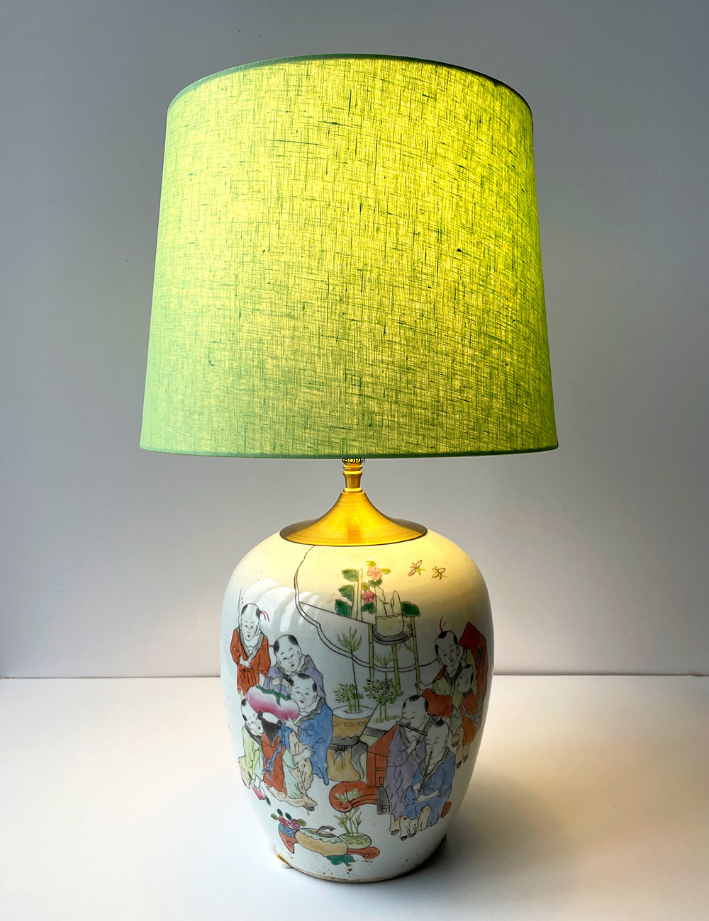 Rund cylinderformet lampeskærm 24 cm i højden, forårsgrøn hørstof