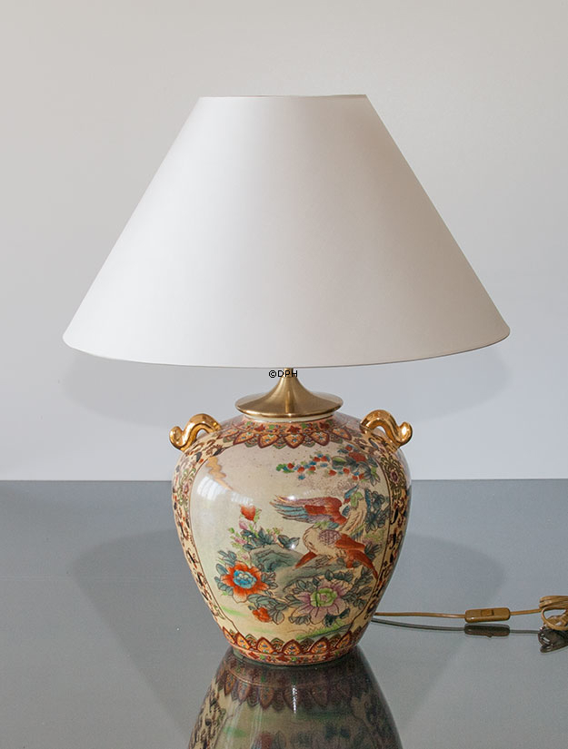 Rund lampeskærm høj model 27 cm i højden, hvid chintz stof