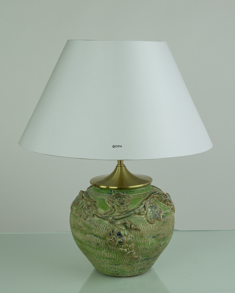 Rund lampeskærm mellem høj model 28 cm i højden, hvid chintz stof