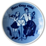 1982 Porsgrund Plate "Father's Day"