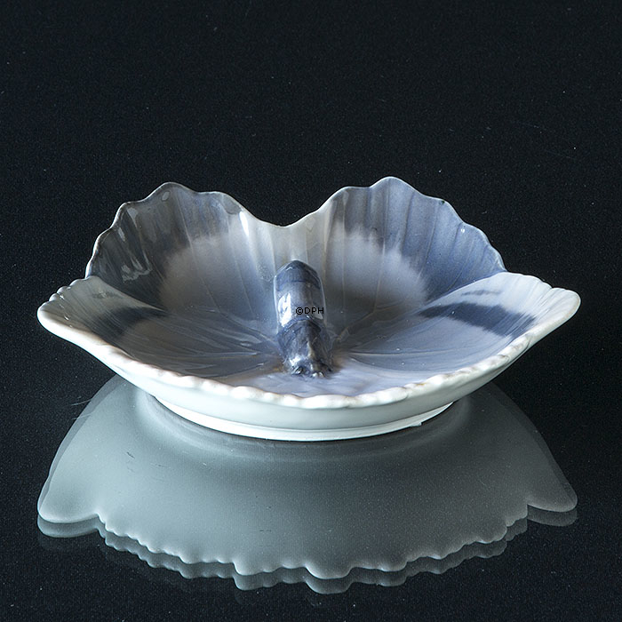 Art Nouveau skål med natsværmer Royal Copenhagen nr. 10-16 (Repareret proffessionelt)