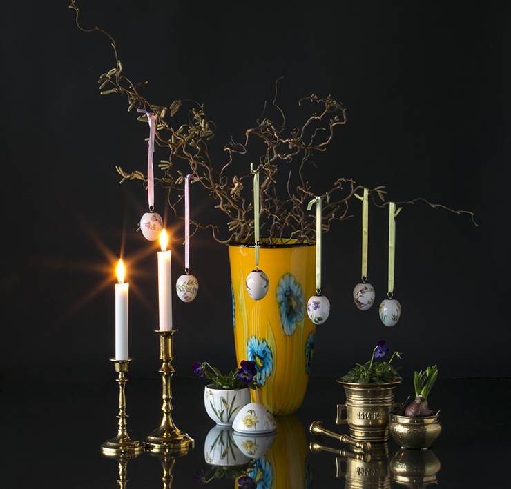 Stående bonbonniere med påskelilje, Royal Copenhagen påskeæg 2017