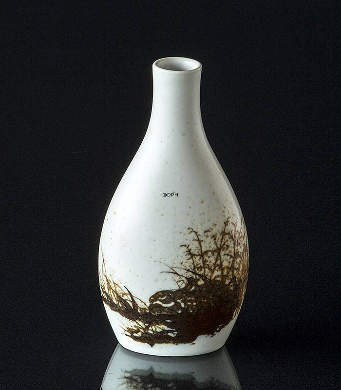 Diana Fajance vase med kanin, Royal Copenhagen nr. 1045-5142