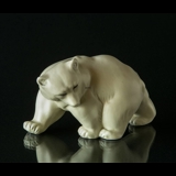 Polar Bear, walking while looking to the side, Royal Copenhagen figurine No. 107-122