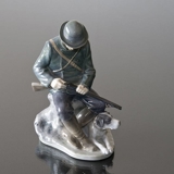 Jæger med hund, Royal Copenhagen figur nr. 084 eller 1087
