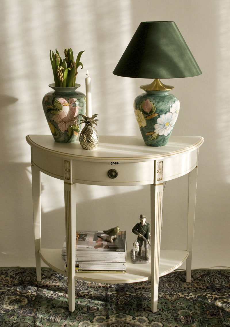 Jæger med hund, Royal Copenhagen figur nr. 084 eller 1087