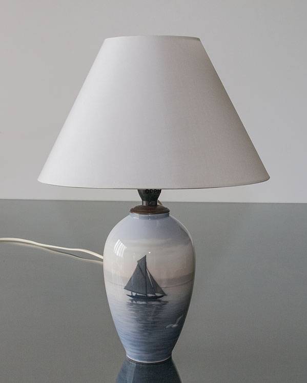 Bordlampe med marinemotiv, Royal Copenhagen (1889-1922) nr. 1100-47D