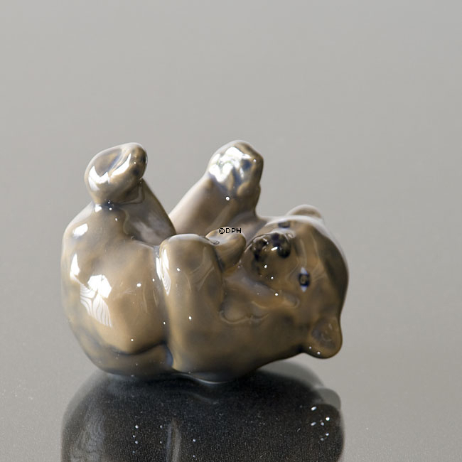 Liggende brun bjørn, Royal Copenhagen figur nr. 1124