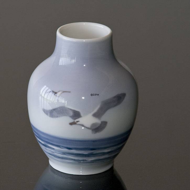 Vase med måge, Royal Copenhagen nr. 1148-45