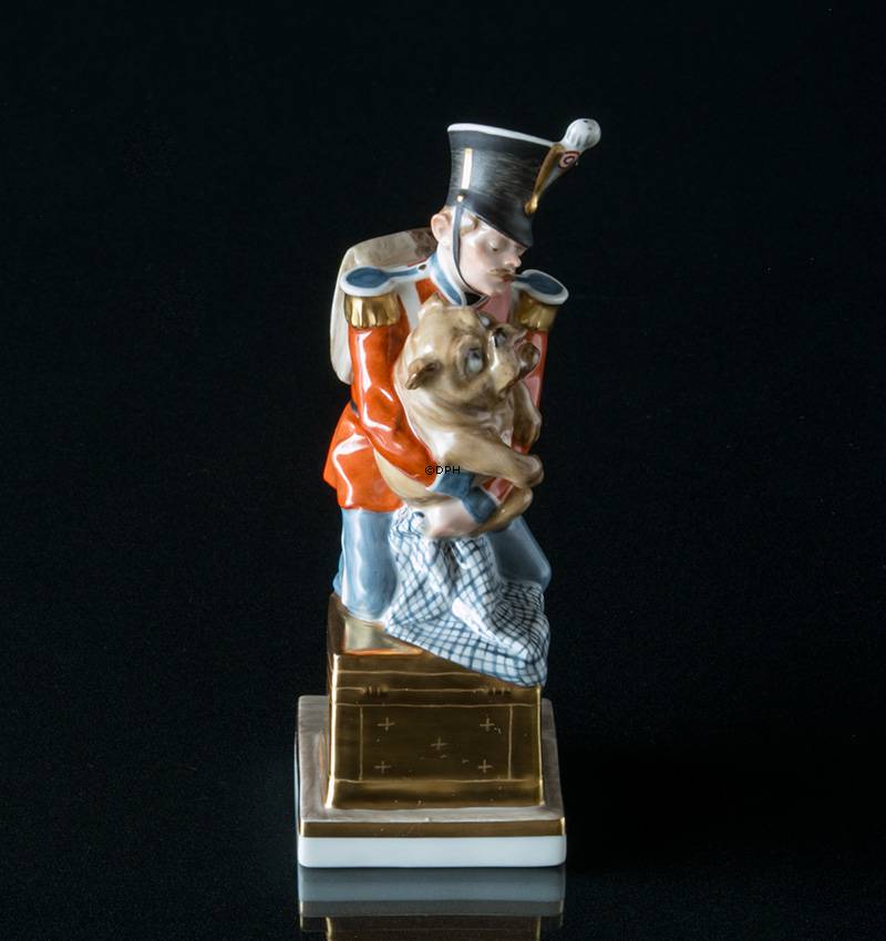 Soldaten og hunden fra Fyrtøjet, Royal Copenhagen figur - Overglasur nr. 1156