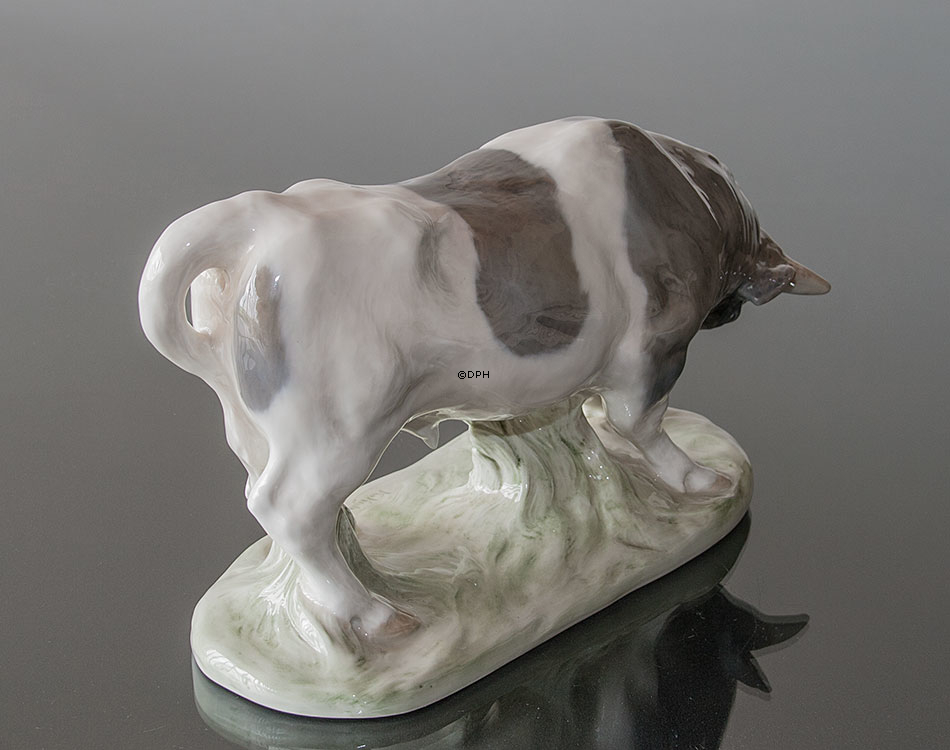 Tyr, Royal Copenhagen figur nr. 1195