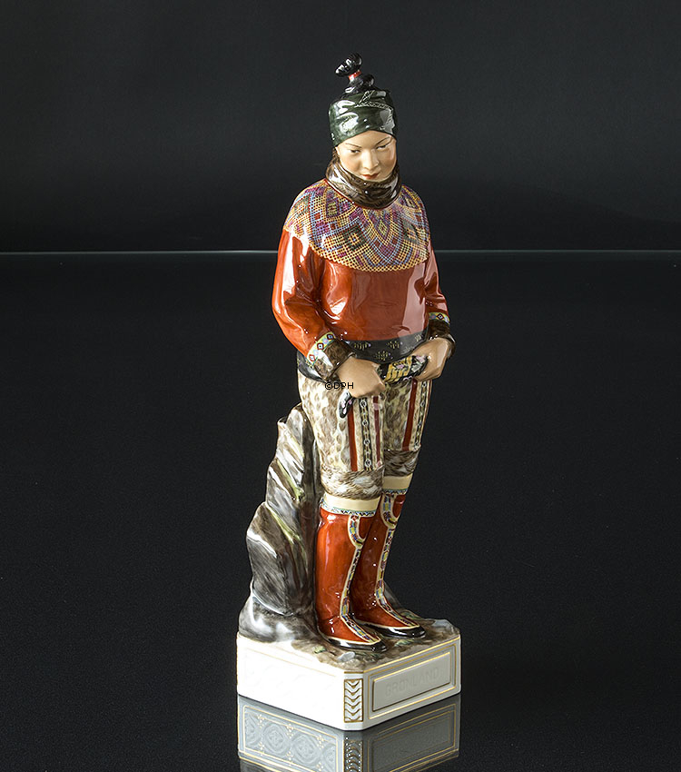 Grønlandsk par, kvinde og mand, overglasur figur, Royal Copenhagen nr. 12224 og 12225