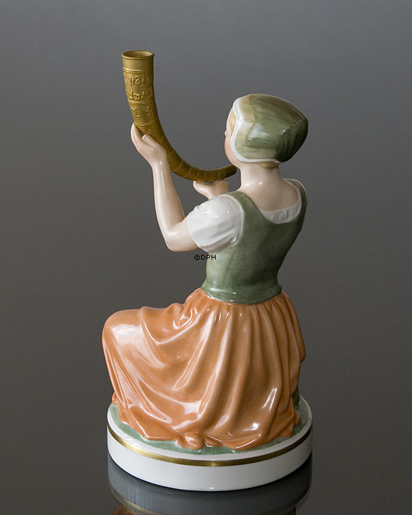 Pige med guldhorn, Royal Copenhagen overglasur figur nr. 12242