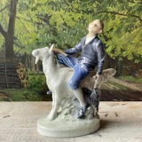 Tölpel-Hans, Junge reitet auf Ziege, Royal Copenhagen Figur Nr. 1228